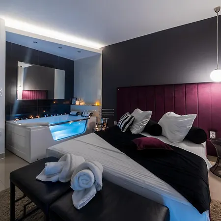 Nar Royalton Deluxe #40 Free Parking